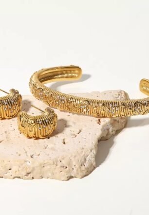 GOLD MOON SET